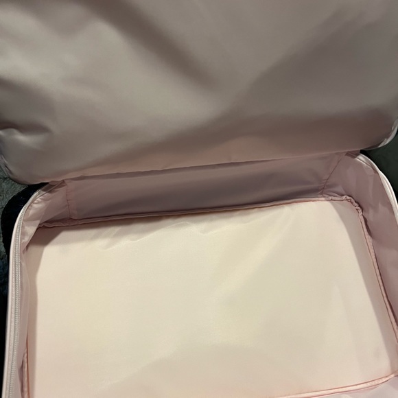 🚫SOLD 🚫NWT Limited Edition Beis The Weekender Bag in Sakura Pink - Picture 6 of 11